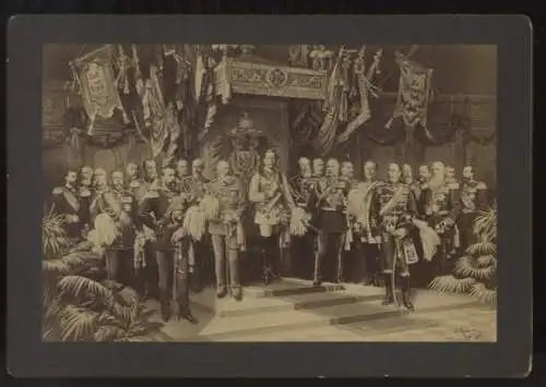Cabinet Foto Gruppenbild Die regierenden Fürsten Deutschlands u.a. L. Rudow