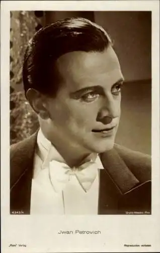 Ak Schauspieler Iwan Petrovich, Portrait, Fliege