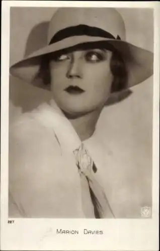 Ak Schauspielerin Marion Davies, Portrait, Hut