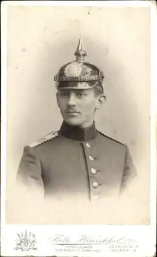 Kabinett Foto Schwerin, Deutscher Soldat in Uniform, Portrait