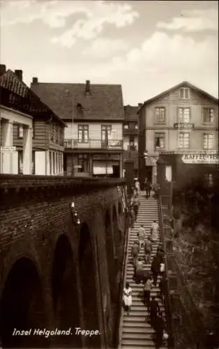 Ak Nordseeinsel Helgoland, Treppe zum Oberland, Apotheke, Kaffee-Terrasse