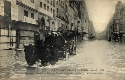 Ak Paris XI., Überschwemmungen 1910, Rue du Faubourg Saint-Antoine