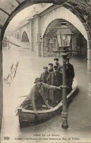 Ak Paris XII., Überschwemmung der Seine, Le Passeur, vom Pont National bis zum Pont du Tolbiac