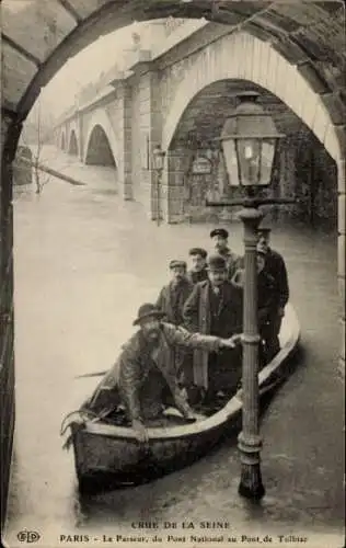 Ak Paris XII., Überschwemmung der Seine, Le Passeur, vom Pont National bis zum Pont du Tolbiac