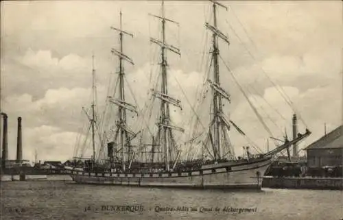 Ak Dunkerque Dünkirchen Nord, Quatre-Mats au Quai de dechargement, Segelschiff