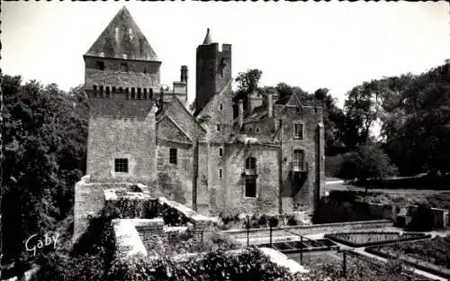 Ak Creully sur Seulles Calvados, Schloss, Befestigungsmauern, Garten