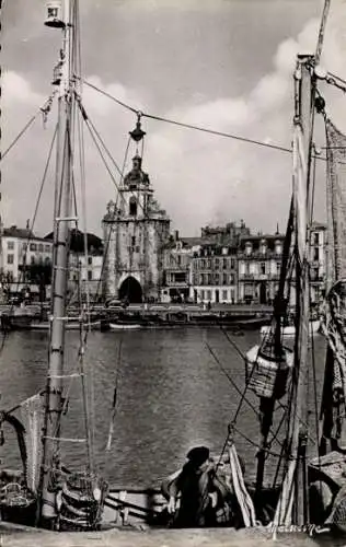 Ak La Rochelle Charente Maritime, La Grosse Horloge, Le Quai Duperre