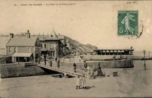 Ak Port en Bessin Calvados, Die Brücke und der Fischmarkt