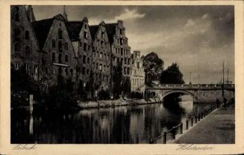 Ak Hansestadt Lübeck, Holstentor, Brücke