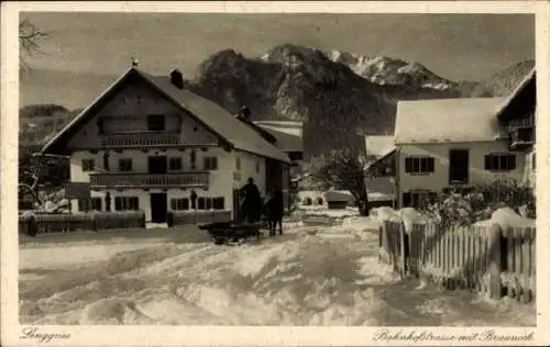 Ak Lenggries in Oberbayern, Bahnhofstraße, Brauneck, Winter