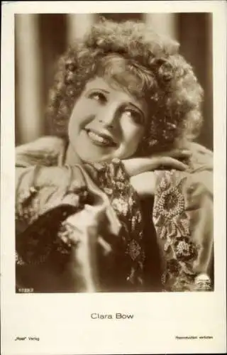 Ak Schauspielerin Clara Bow, Portrait