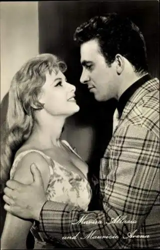 Ak Schauspielerin Marisa Allasio, Schauspieler Maurizio Arena, Portrait, Film Giovanna