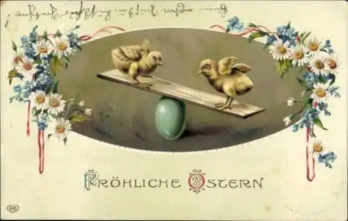 Präge Ak Frohe Ostern, Küken auf einer Wippe, Osterei, Blumen