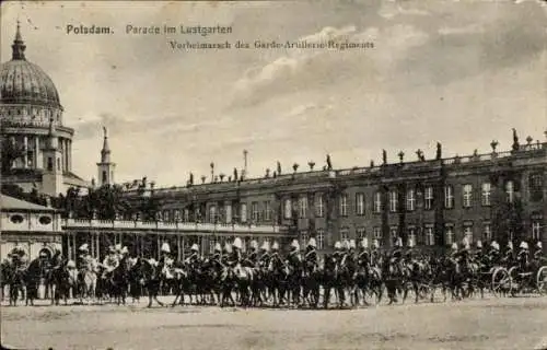 Ak Potsdam, Parade im Lustgarten, Vorbeimarsch Garde Artillerie Regiment