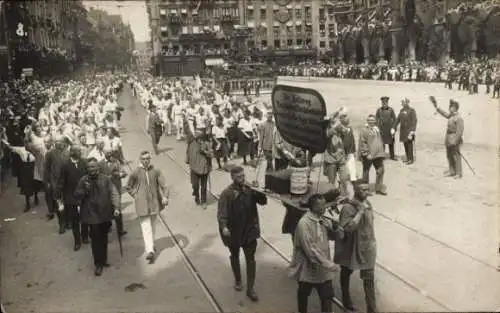 Foto Ak München, 13. Deutsches Turnfest 1923, Frauenplatz, Festzug