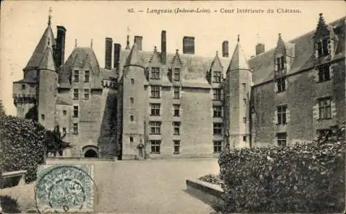 Ak Langeais Indre et Loire, Cour interieure du Chateau