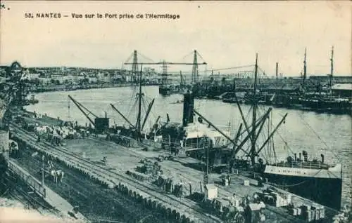 Ak Nantes Loire Atlantique, Vue sur le Port prise de l'Hermitage