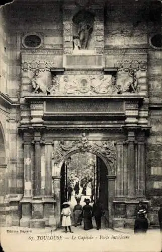 Ak Toulouse Haute Garonne, Le Capitole, Porte interieure