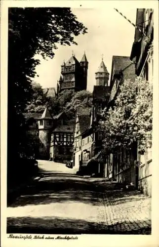 Foto Ak Braunfels im Lahn Dill Kreis, Blick zum Marktplatz, Fachwerkhäuser