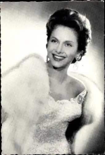 Sammelbild Schauspielerin Hertha Feiler, Portrait, Pelzmantel