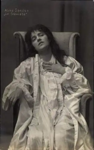 Ak Opernsängerin Aline Sanden, Portrait, La Traviata