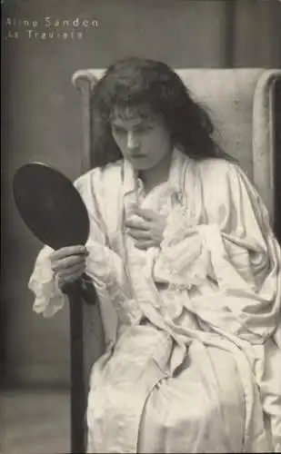 Ak Opernsängerin Aline Sanden, Portrait, La Traviata