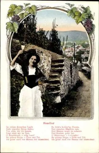 Ak Frau in Volkstracht mit Weinglas, Mosellied, Im weiten deutschen Lande, zieht mancher Strom dahin