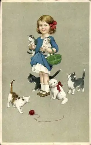 Ak Katzen, Meine Lieblinge, Mädchen in blauem Kleid mit sechs kleinen Kätzchen