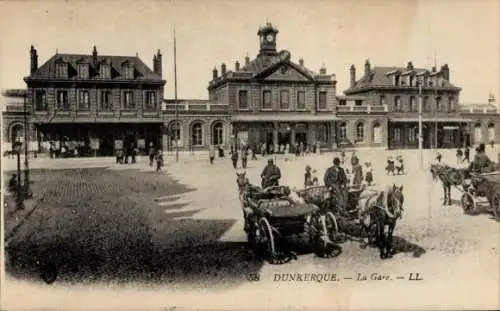 Ak Dunkerque Dünkirchen Nord, Bahnhof, Kutschen