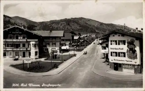 Ak Bad Wiessee Oberbayern, Straßenpartie, Schuhhaus Fischl, Bezirkssparkasse Tegernsee, Haus Ursula