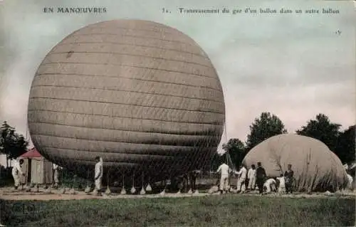 Ak Französischer Militärballon im Manöver, Gasaustausch
