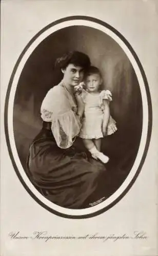 Ak Kronprinzessin Cecilie von Preußen mit ihrem jüngsten Sohn, NPG 4602