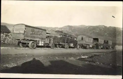 Set von 35 Foto Ak Marokko, Konvoi Leutnant Pilard, Berliet Auto
