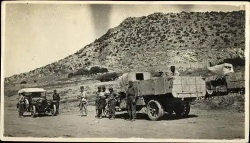 Set von 35 Foto Ak Marokko, Konvoi Leutnant Pilard, Berliet Auto