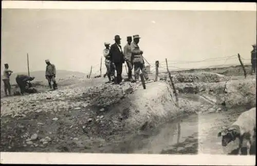 Set von 35 Foto Ak Marokko, Konvoi Leutnant Pilard, Berliet Auto