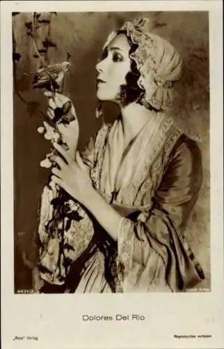 Ak Schauspielerin Dolores del Rio, Portrait, Vogel