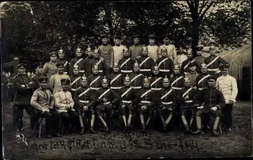 Foto Ak Schloss Neuhaus Paderborn Sennelager, Truppenübungsplatz Senne, Deutsche Soldaten in Uniform