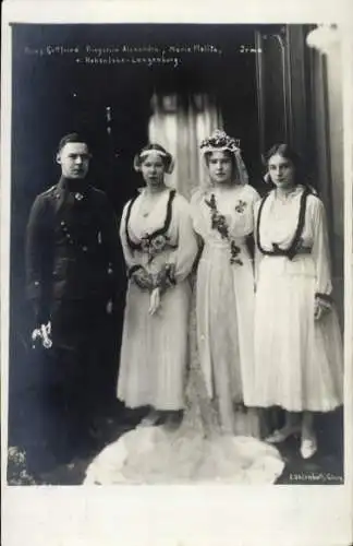 Foto Ak Prinz Gottfried von Hohenlohe Langenburg, Prinzessin Alexandra, Marie Melita, Irma