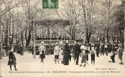 Ak Besançon Doubs, Promenade Granvelle, un Jour de Musique