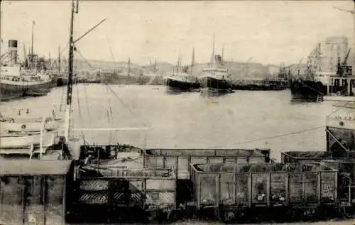 Ak Marseille Bouches du Rhône, Hafen, Dampfschiffe, Güterzüge