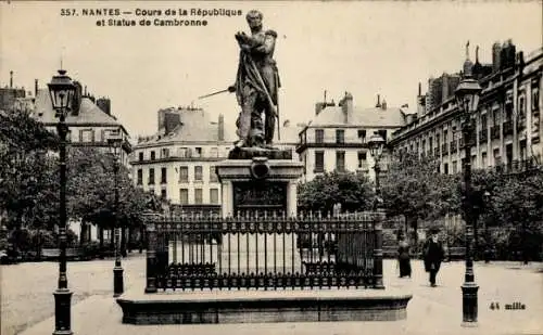 Ak Nantes Loire Atlantique, Cours de la Republique, Statue de Cambronne