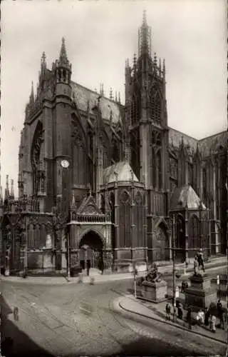 Ak Metz Moselle, Kathedrale, Place d'Armes