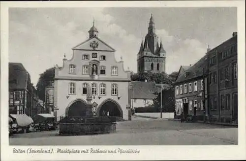 Ak Brilon im Sauerland, Marktplatz m. Rathaus u. Pfarrkirche