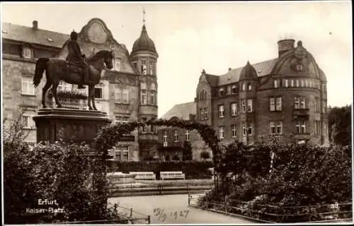 Ak Erfurt in Thüringen, Kaiser-Platz, Denkmal