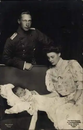 Ak Kronprinzenpaar, Kronprinz Wilhelm von Preußen, Kronprinzessin Cecilie, Prinz Wilhelm