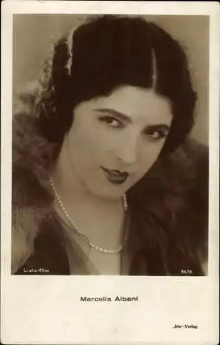 Ak Marcella Albani, Portrait