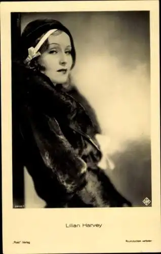 Ak Schauspielerin Lilian Harvey, Portrait, Pelzmantel