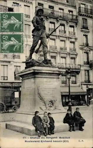Ak Paris XI., Statue von Sergeant Bobillot, Boulevard Richard Lenoir