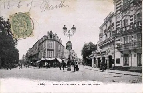 Ak Vichy Allier, Place Victor Hugo, Rue de Nimes, Grand Hotel
