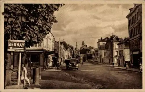 Ak Orbec Calvados, Rue Grande, Ausfahrt Richtung Bernay